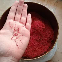 زعفران نگین