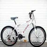 دوچرخه 26 سفید متالیک اکبند