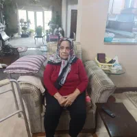 خانم جهت مراقبت از مادر سالمند بصورت شبانه روزی