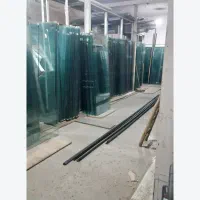 نیازمند شیشه بر