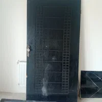 درب چوبی با چهارچوب