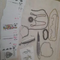 دستبند.گردنبند.چاقو جیبی.پاستور