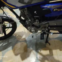 موتور سیکلت پیشرو 200