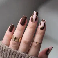 به چند مدل برای کاشت ناخن با قالب نیازمندیم