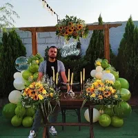 بادکنک آرایی گل آرایی میوه آرایی یلدایی