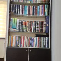جاکتابی کمد دارم