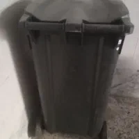سطل زباله ۲۴۰ لیتری