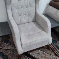 یک دست مبل هفت نفره با میز