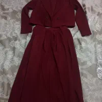 کت دامن زرشکی