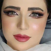 خدمات تخصصی میکاپ شینیون و ناخن