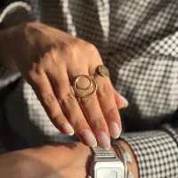 خدمات حرفه ای کاشت و ترمیم ناخن