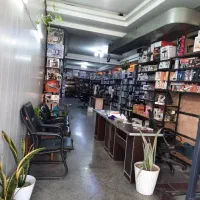 فروشنده و ادمین حضوری لوازم خانگی خانم