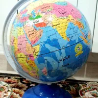 کره زمین،با پایه فلزی