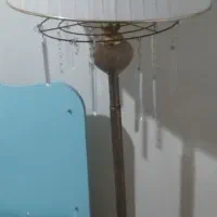 اباژور ایستاده