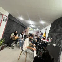 آموزش آواز و خوانندگی (کلاس گروهی)|خدمات آموزشی|اصفهان, خواجو|دیوار