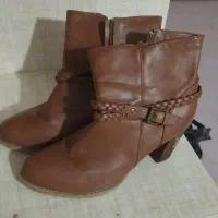 دو جفت نیم بوت در حد نو هستن|کیف، کفش، کمربند|نقده, |دیوار