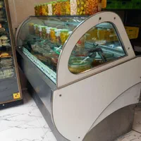 یخچال ایستاده. تاپینگ تمام استیل. استند استیل. سبد