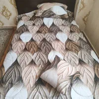 تخت +یک عدد میز آرایش تک