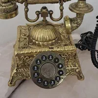 یک عددتلفن رومیزی برنجی وی عدد ساعت دیواری|ساعت دیواری و تزئینی|تهران, کیانشهر|دیوار