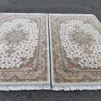 یک جفت فرش قالیچه ۷۰۰ شانه ۱.۵۰ در ۲.۲۵ حد نو