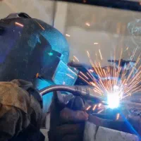 جوشکاری و اهنگری ماشین الات،شاسی ،میکسر و پمپ بتن|خدمات پیشه و مهارت|صدرا-فارس, باغشهر گلبهار صدرا|دیوار