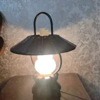 آباژور چوبی فقط بالای شیشه اش شکسته|چراغ خواب و آباژور|تبریز, |دیوار
