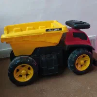 کامیون اسباب بازی