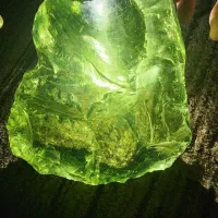 سنگ زبرجد|جواهرات|شیراز, اصلاح‌نژاد|دیوار