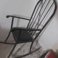 صندلی راحتی و میز تحریر