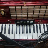 آکوردیون ۸۰باس آلمانی کاملا در حدنو