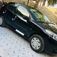 ۲۰۷ سقف شیشه ای