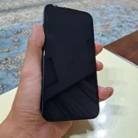ایفون ۱۳ تمیز