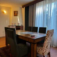 میز ناهارخوری ۸ نفره