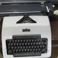 ماشین تحریر المپیا