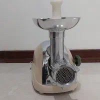 چرخ گوشت مستر آکبند مناسب جهیزیه