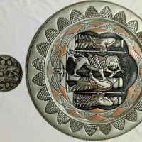 سینی  قدیمی  هم شکل|کلکسیون اشیاء عتیقه|اصفهان, دوطفلان|دیوار