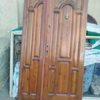 درب چوبی دوتیکه با چهارچوب آهنی
