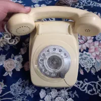 تلفن قدیمی|کلکسیون اشیاء عتیقه|قم, ولیعصر|دیوار