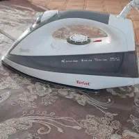 دوعدد اتو کار کرده