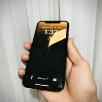 اپل iPhone XS با حافظهٔ ۲۵۶ گیگابایت رو ۴