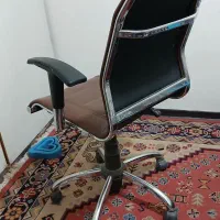 صندلی چرخدار مدیریتی|مبلمان اداری|هشتگرد, شهرک آپادانا|دیوار