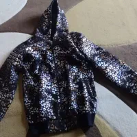 هودی کلاه دار