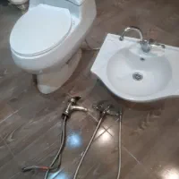 فروش توالت فرنگی و روشویی با دو عدد شیرآلات|لوازم سرویس بهداشتی|شیراز, هفت تنان|دیوار