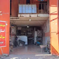 مغازه-تجاری-بر-رو-خیابون-به-فروش-میرسد