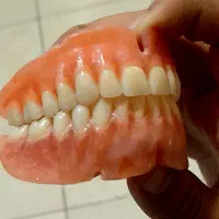 لابراتوار دندانسازی(نیودنت Newdent)|خدمات آرایشگری و زیبایی|کاشمر, |دیوار