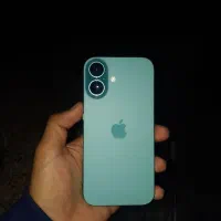 iphone 16 normal سبز