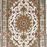 فرش دستباف ابریشمی ۴۰ رج