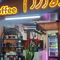 باریستا،خانوم ،همکار
