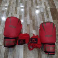 وسایل ورزشی بوکس و کیک بوکسینگ ( دستکش بوکس