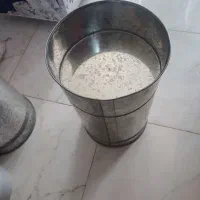 سطل حبوبات فروشگاهی